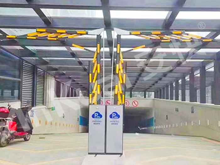 某地下停車場(chǎng)采用 “安快” 一進(jìn)一出直桿道閘